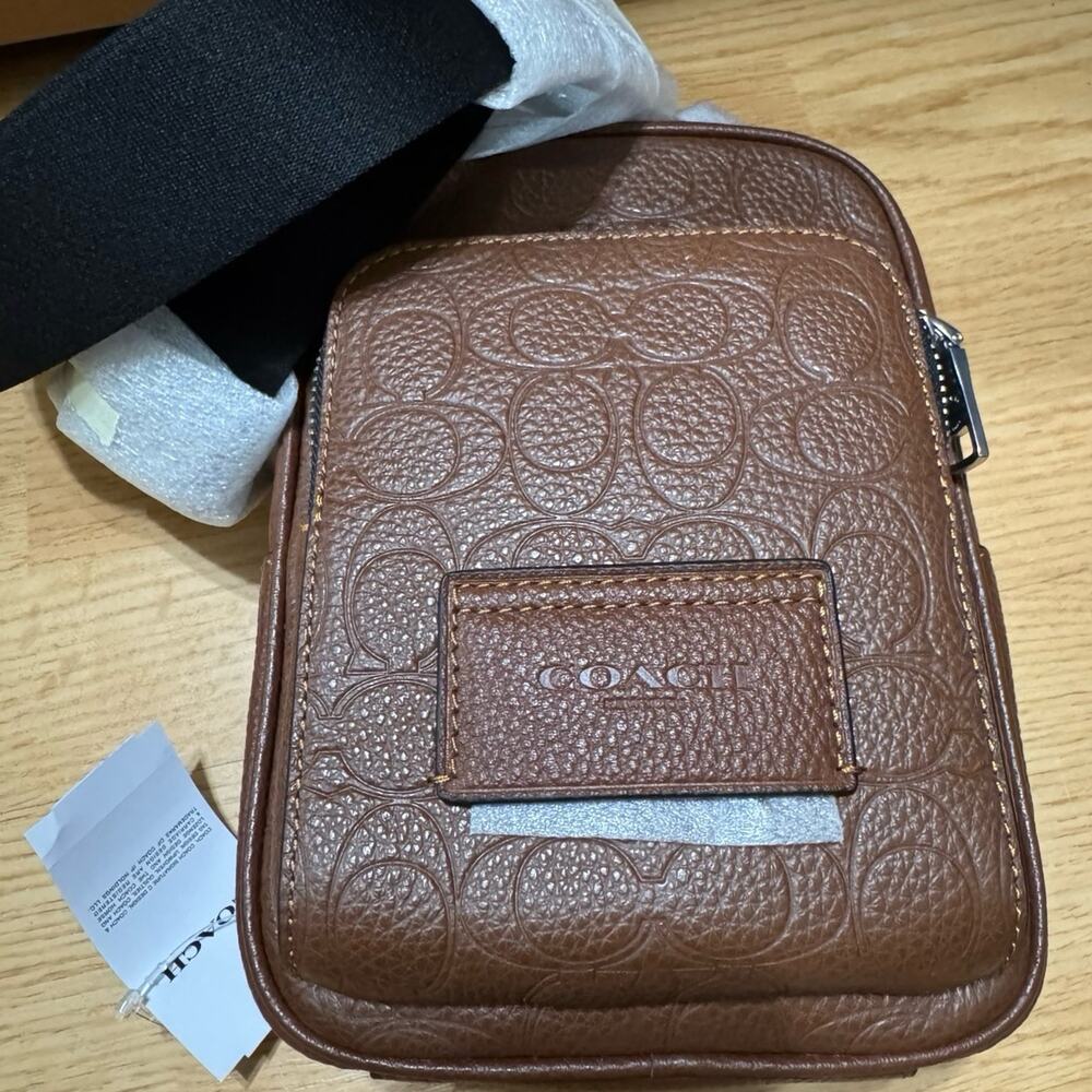 ❤️ Coach Racer Sling Pack In Signature Leather - Picture 6 of 11